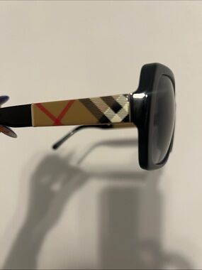 Burberry Oversized sunglasses
